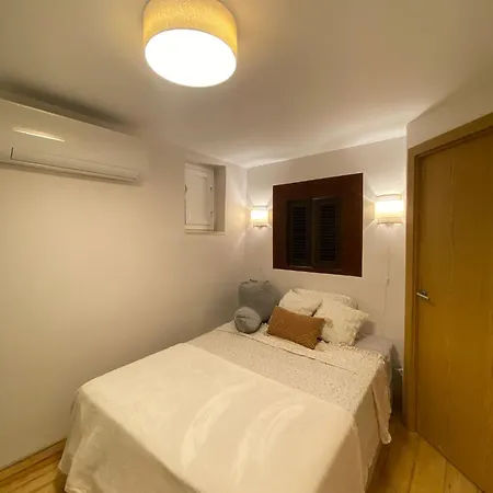 Apartment Duplex T2 Em Alfama *