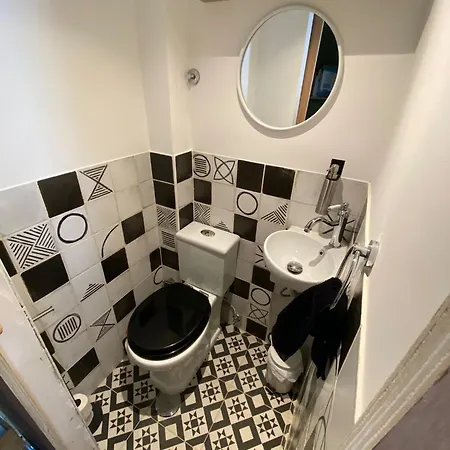 Duplex Alfama, River Views & Hydromassage Apartment